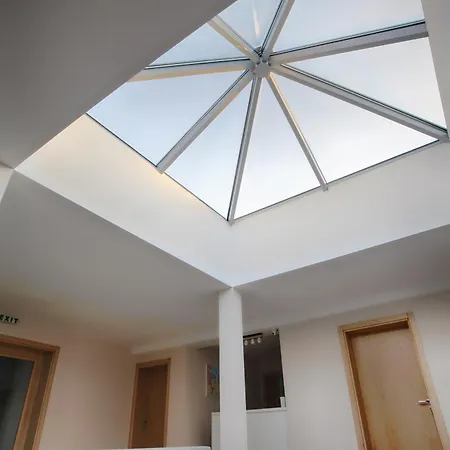 Hotel Executive And Play