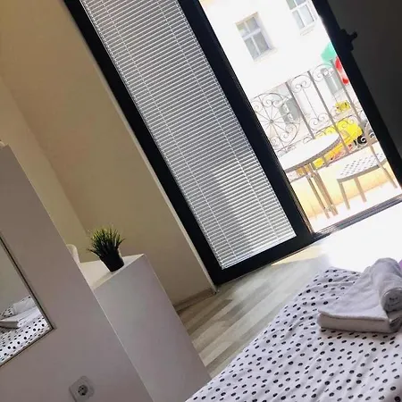 Executive And Play Hotel