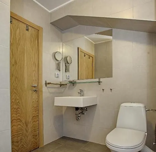 Hotel Executive And Play