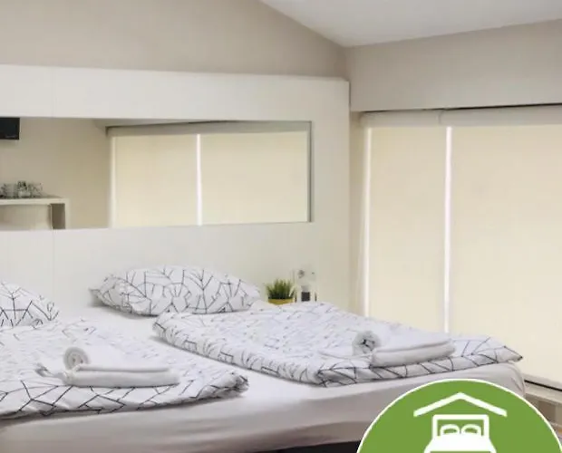 Hotel Executive And Play